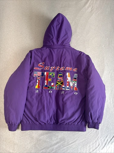 VESTE MATELASSÉE VIOLETTE ÉQUIPE SUPRÊME OLYMPIQUE 2020. DEADSTOCK NEUF AVEC ETIQUETTES M