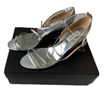 Badgley Mischka Melaney II Silmet Silver Strappy Heel Size 10