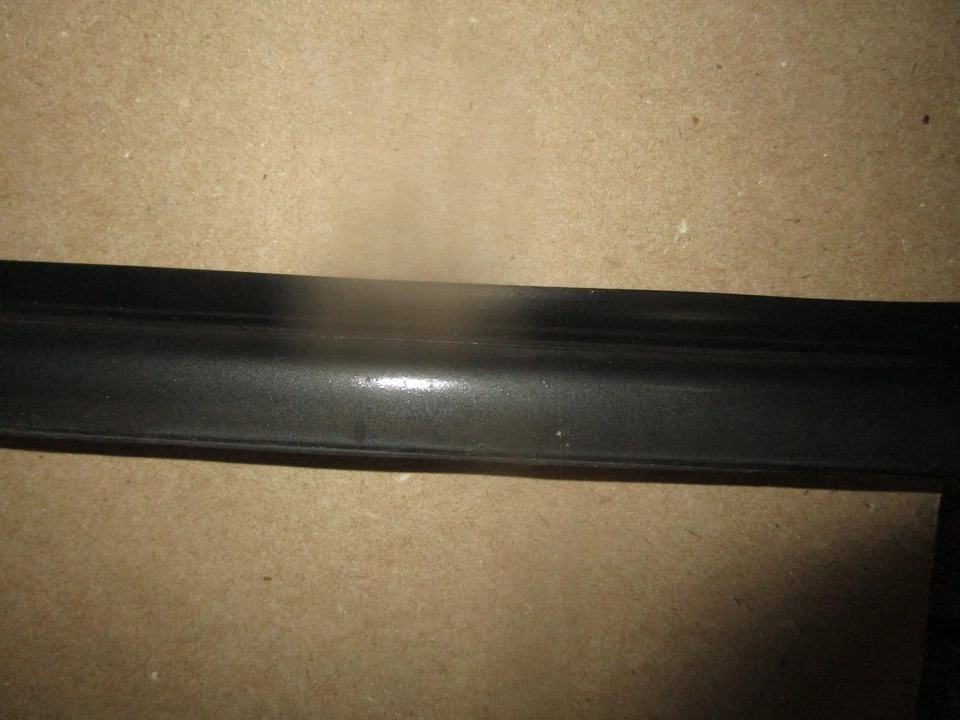 Moldura raspador de vidrio puerta exterior puerta conductor convertible Jaguar XK8 XKR 1997-03 Foto 2 de 4