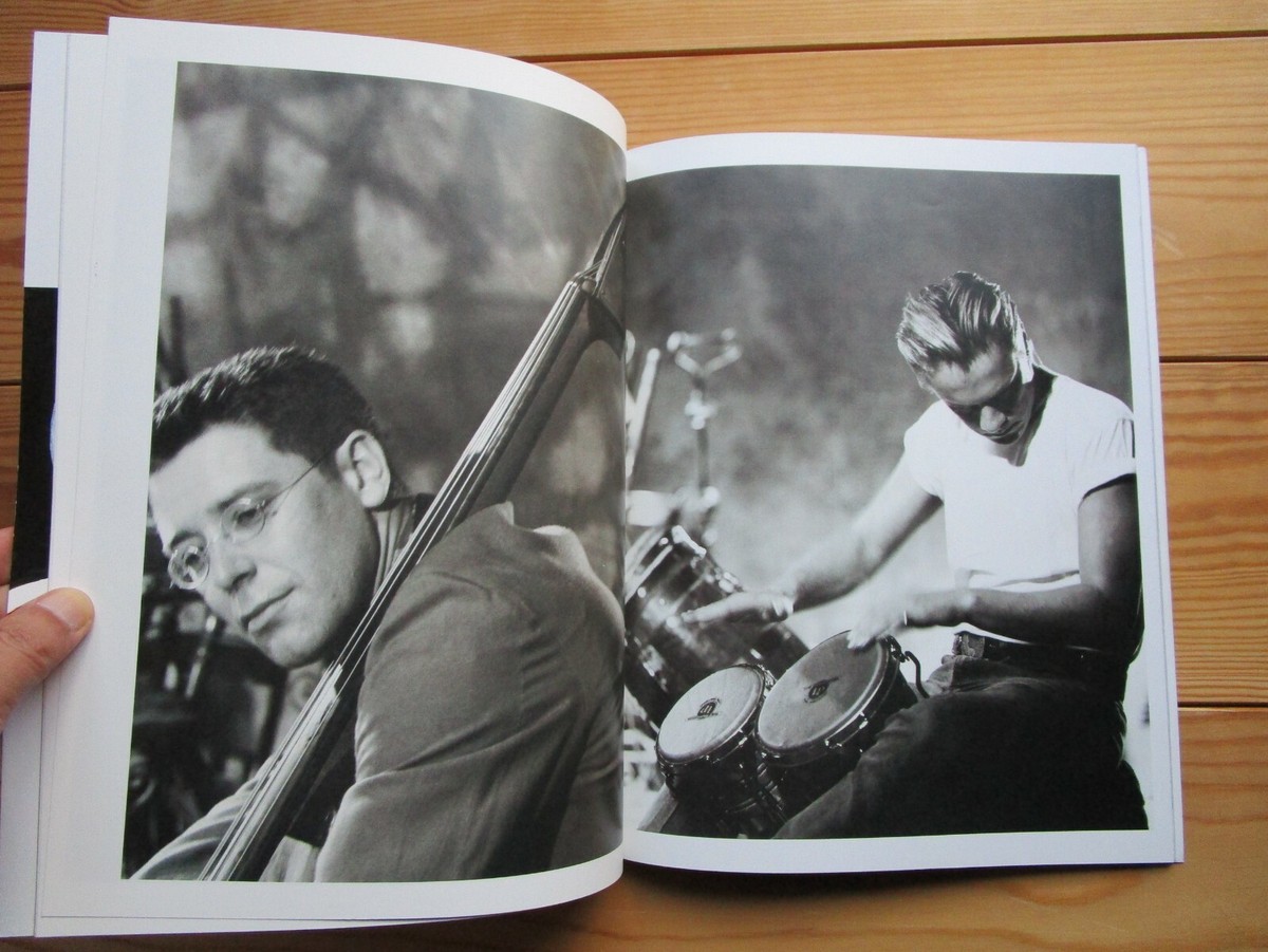 【※U2 LOVE COMES TO TOUR パンフレット】 U2