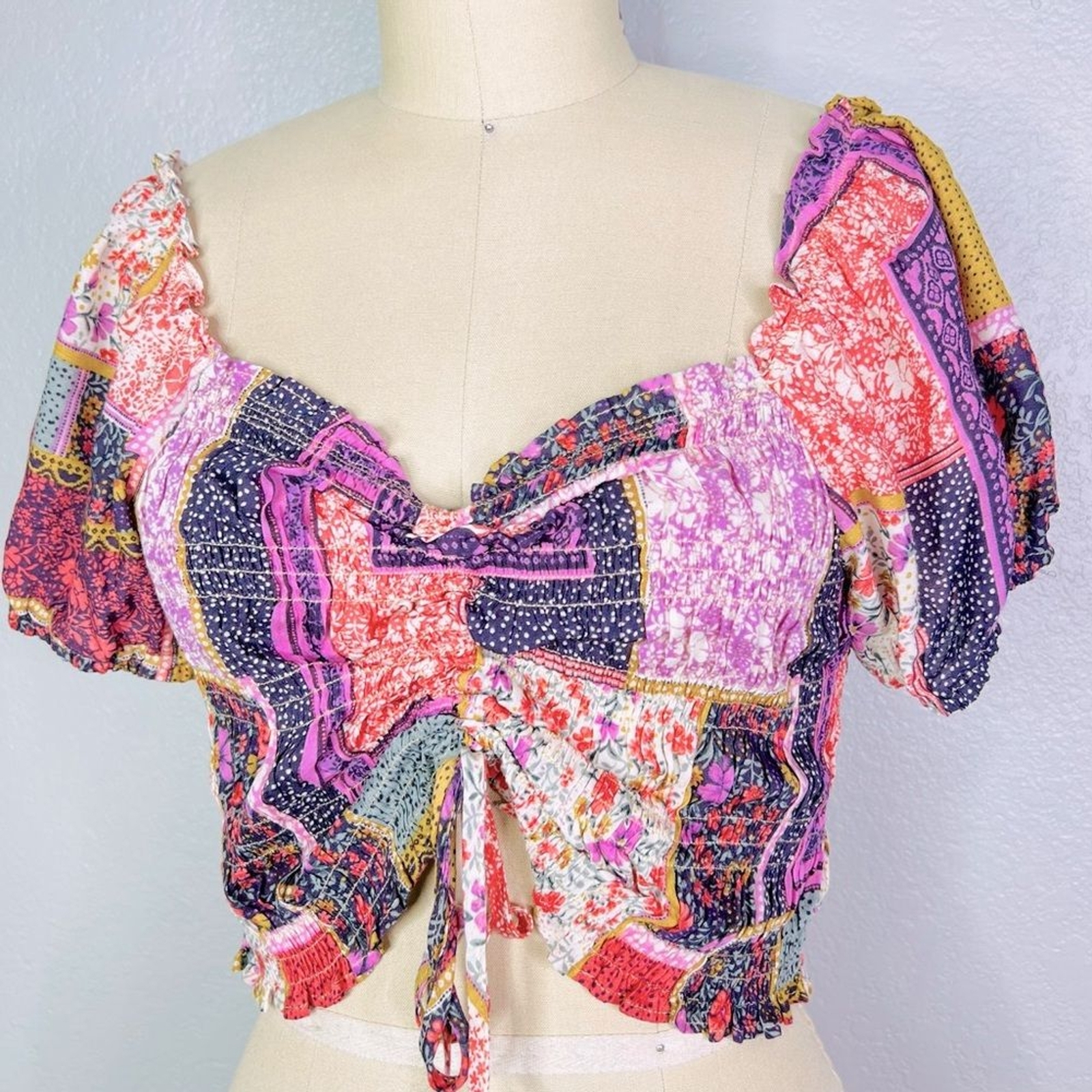 Olivaceous cropped patchwork drawstring crop top … - image 6