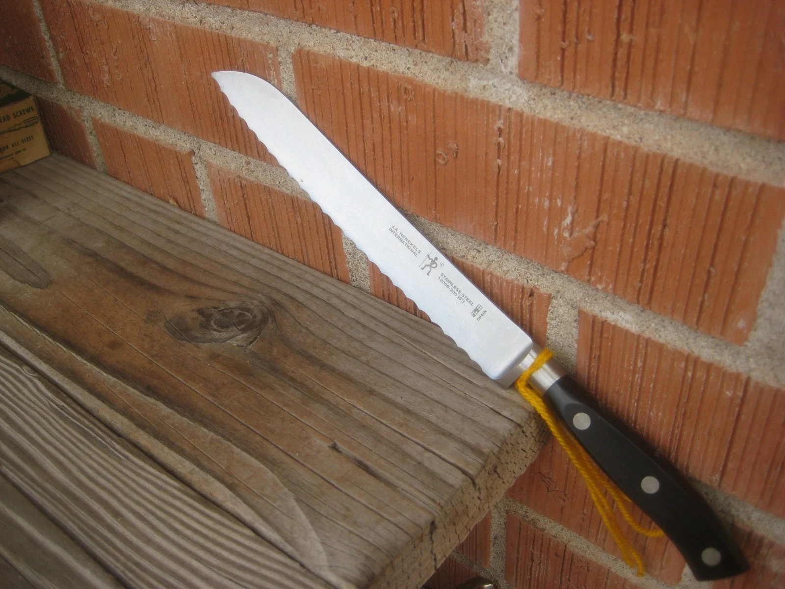 1990s Vintage 8" Blade J. A. HENCKELS * Fine Serrated Bread Slicing Knife SPAIN