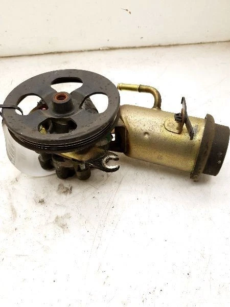 04 05 06 SCION XA Power Steering Pump 44310-52050 - Image 2 of 4