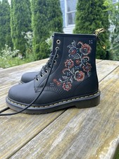 Brand New Dr. Martens Floral Boots Womens Siz...