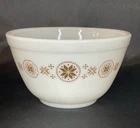 Vintage PYREX “Town & Country” 1-1/2 Pint Mixing Bowl #401