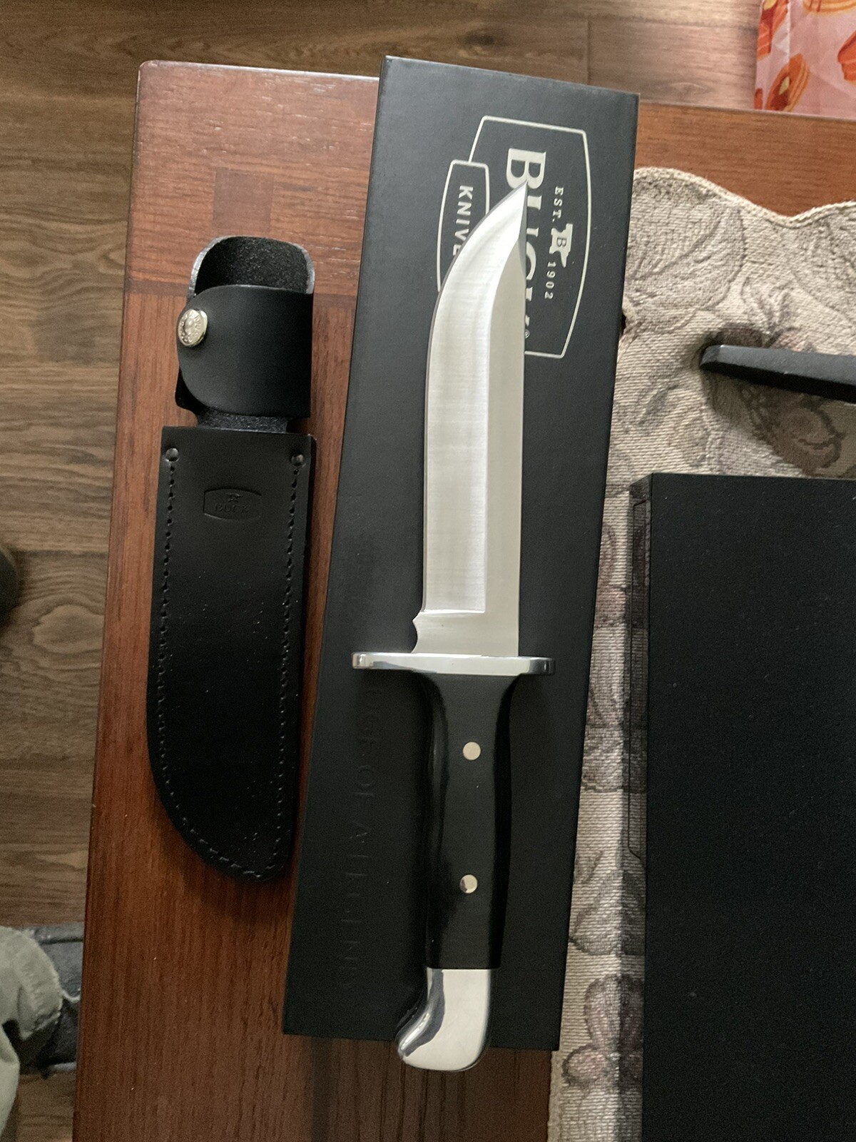 Buck Knives 124 Frontiersman Fixed Blade Knife BRAND NEW..Black Micarta