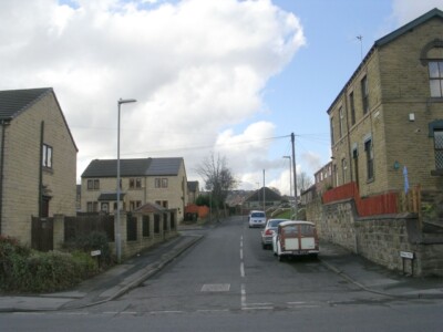 Foto 6x4 Emerald Street - Bradford Road Batley um 2009
