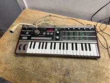Korg Microkorg Synthesizer/Vocoder W/ Microphone & Power Supply