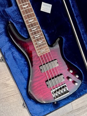 Schecter Stiletto Extreme 5-String Bass Guitar + Schecter SGR-5SB Molded Case