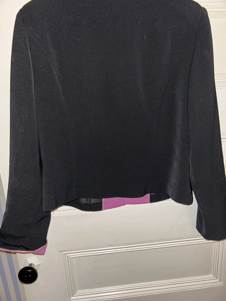 Chaqueta abierta Positive Attitude interior, puños y adornos rosa intenso talla 14 ¡Se ve nítida! Foto 4 de 4