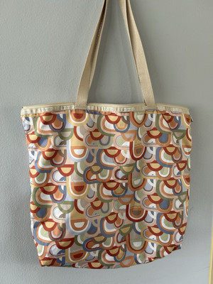 LeSportsac Colorful print shoulder tote bag Zip Closure