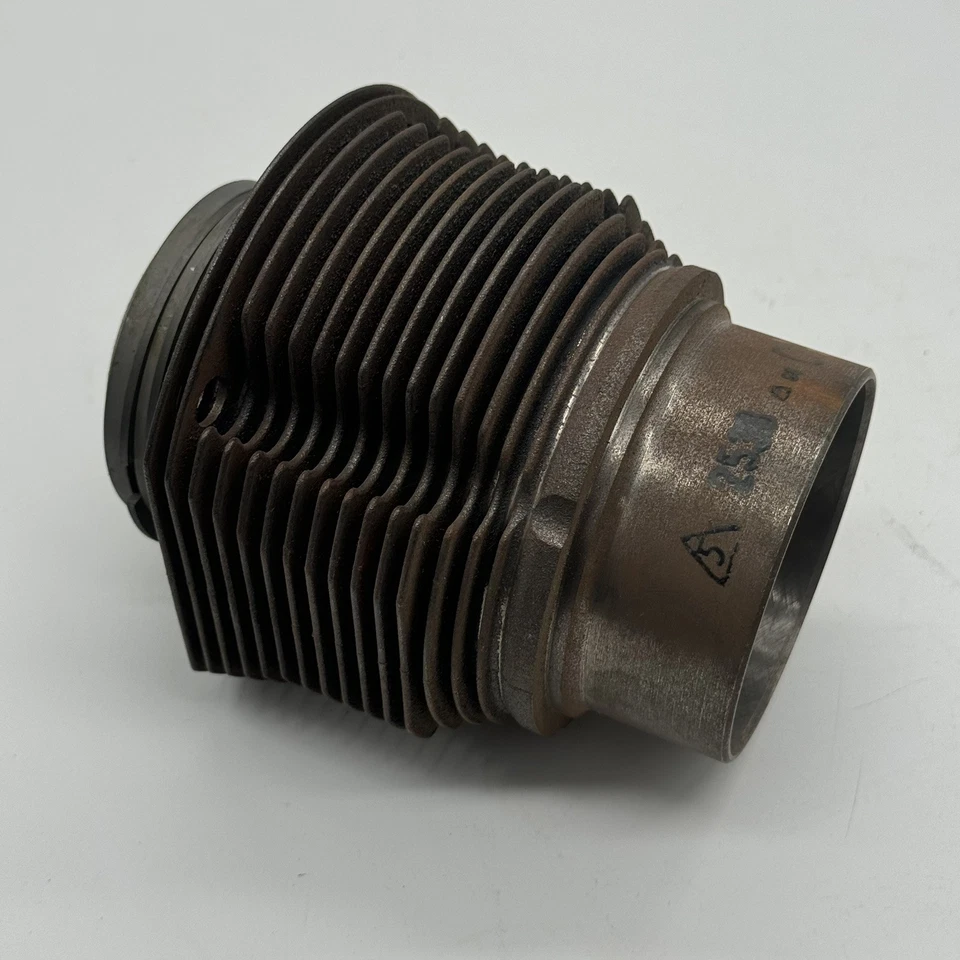 NOS 80mm Porsche 911 T PISTÓN Y CILINDRO Hierro Fundido con Pasador de Muñeca y Anillos 911T Foto 4 de 4