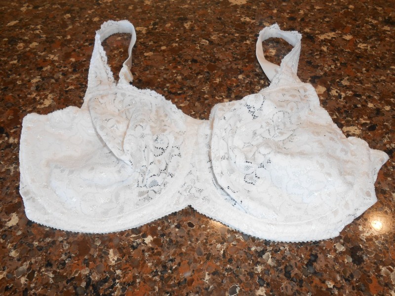 Playtex Secrets Underwire Lace Bra Style 4233 Size 34D