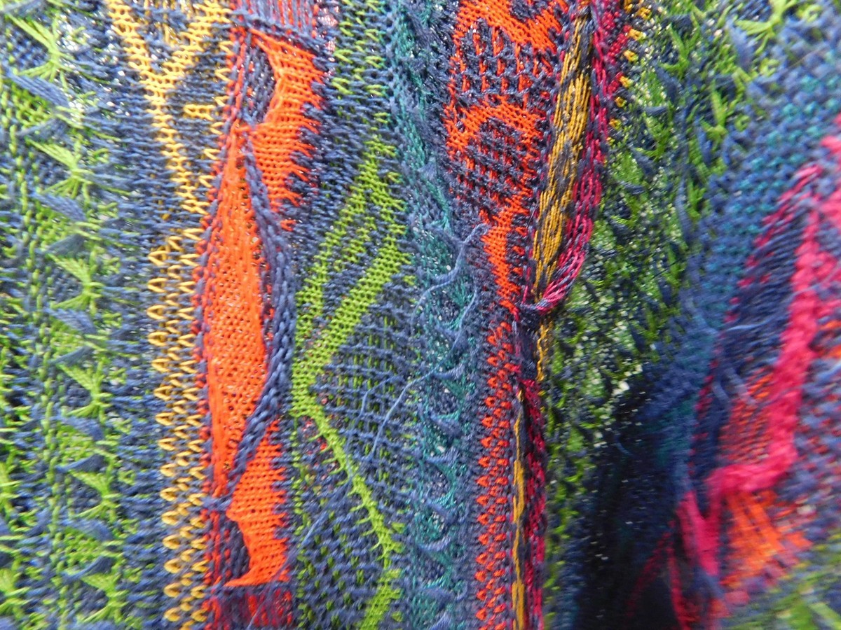 Vintage Coogi Sweater M Australia 3D Knit Biggie 90s Hip Hop Knit