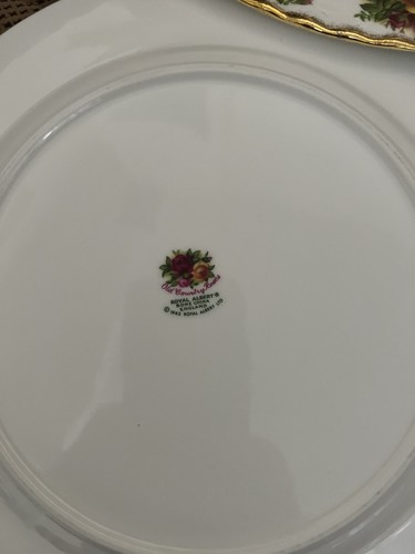 Royal Albert Old Country Roses 5 Piece Setting Set Of 4 - Picture 12 of 14