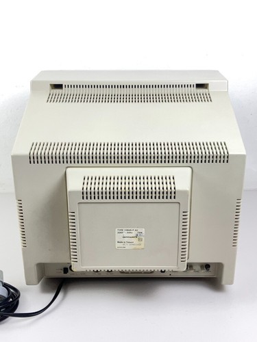 Commodore 1084S Vintage Gaming Monitor - Picture 6 of 14