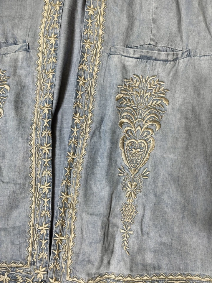 Tribal Jeans Denim Chambray Cardigan Floral Embroidery Womens Size (1)Small - Image 2 of 4