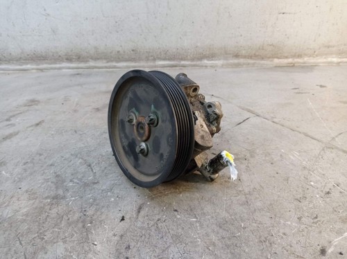 Pompe de Direction Assistée Hydraulique pour Mercedes Classe C W203 200 CDI - Picture 2 of 9