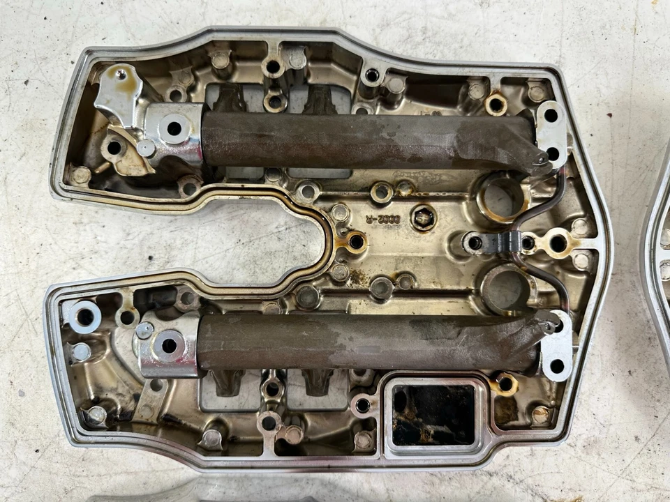 Cubierta de válvula basculante de culata delantera trasera Kawasaki Vulcan Classic 2000 2006 Foto 2 de 4