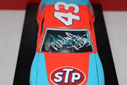 RICHARD PETTY 1981 AUTOGRAPHED #43 STP DAYTONA 500 RACE WIN VERSION BUICK /780!! - Picture 5 of 15