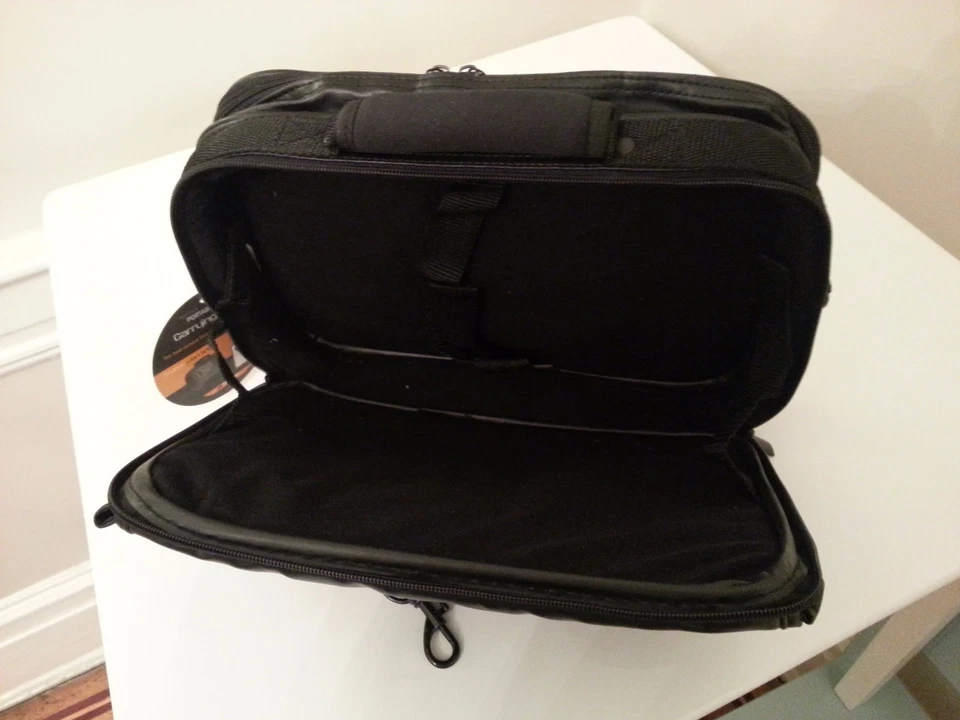 New Netbook / Tablet Case / Portable DVD Player Case for 7" - 10" Device - Image 3 of 4