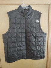 The North Face Thermoball 2 Eco Vest Men's Black Standard Fit  Quilted XL 