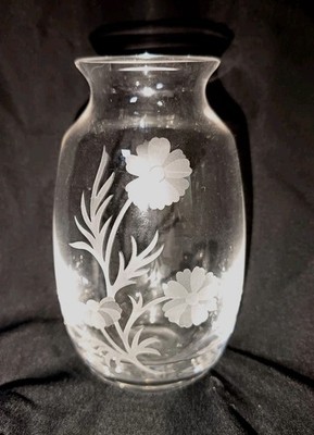 Kleine Vintage Edinburgh Kristall Vase mit geätztem Blumenmotiv 13 cm hoch signiert