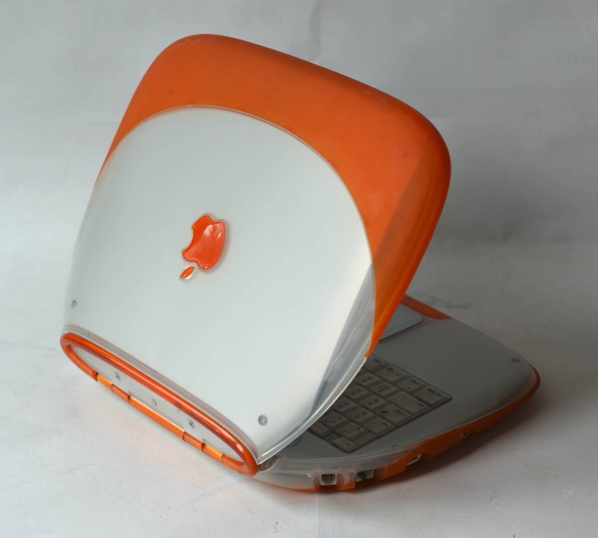 Apple iBook ジャンク Apple iBook G3 Tangerine 320MB 6GB CD Laptop with OS Vintage