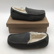 Koolaburra by UGG Mens Dark Gray Suede Tipton Moccasin Slippers Size 8 NEW