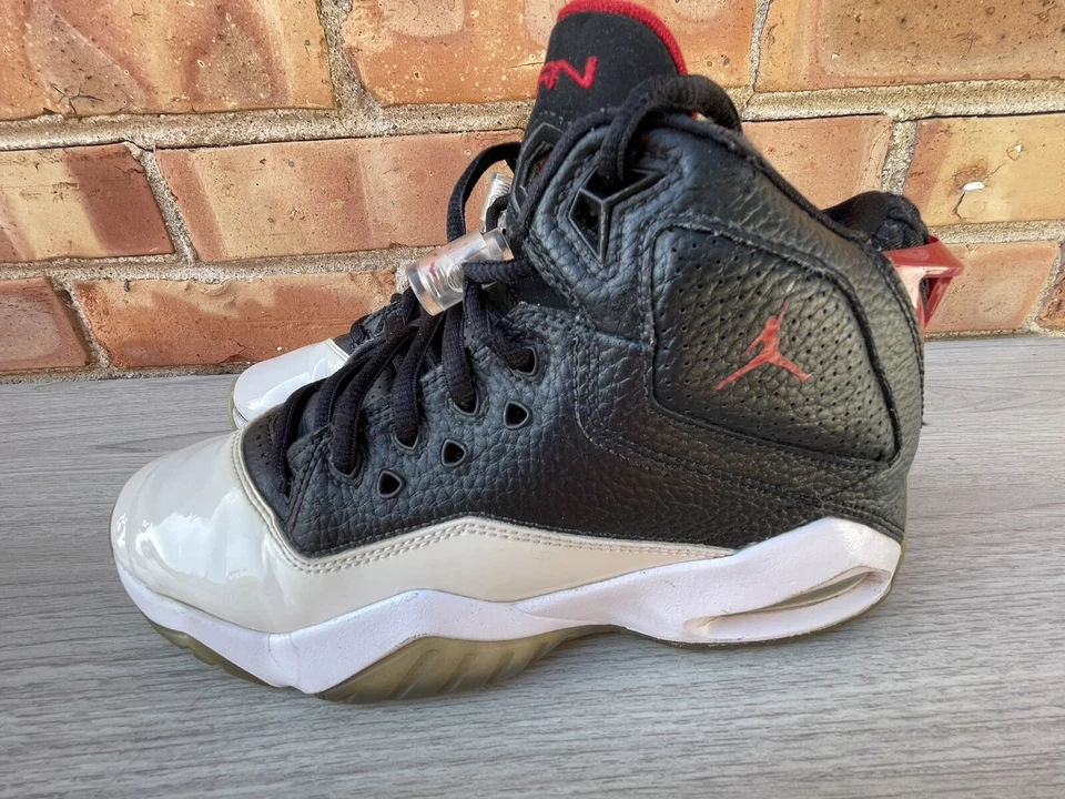 🔥 Nike • Air Jordan B Loyal Negro Rojo Universitario Blanco CK1425-016 • Talla Juvenil 4Y Foto 2 de 4