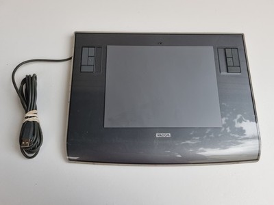 Wacom Intuos3 PTZ-630 6x8 USB Grafiktablett kabelgebunden ohne Stift ungetestet. Wacom