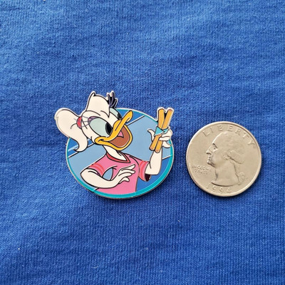 Daisy with Churros - Best Day Ever Mystery Set DISNEY PIN