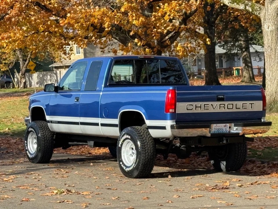 Chevrolet Silverado 1500 LS Z71 1997 4X4 V8 elevado Foto 3 de 4