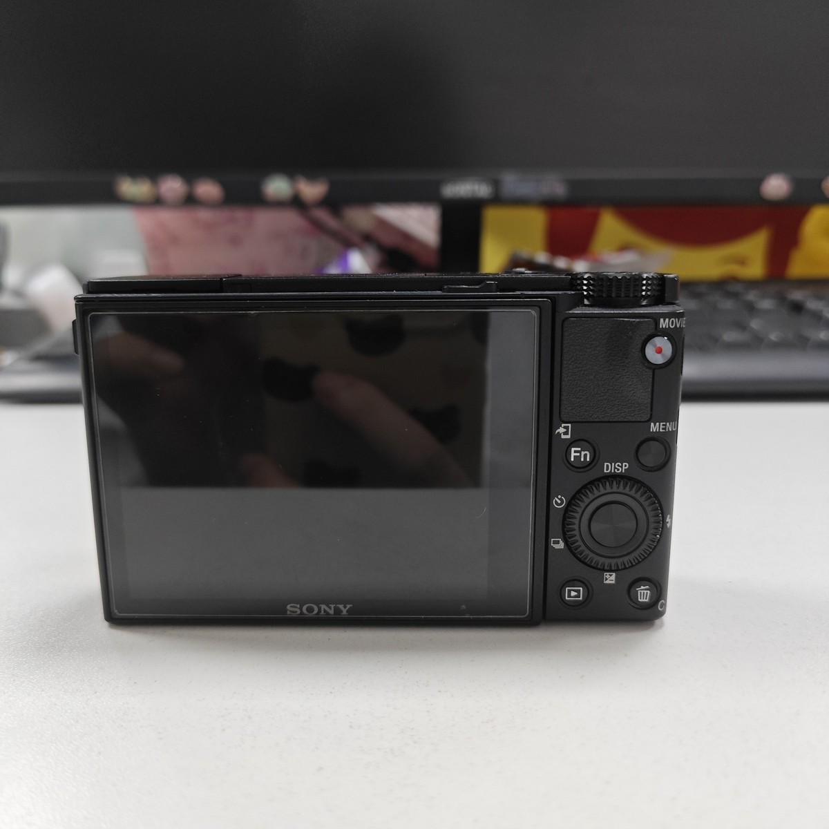 Sony Cyber-Shot DSC-RX100 M5A RX100V 20.1 MP 2.9x Zoom Digital
