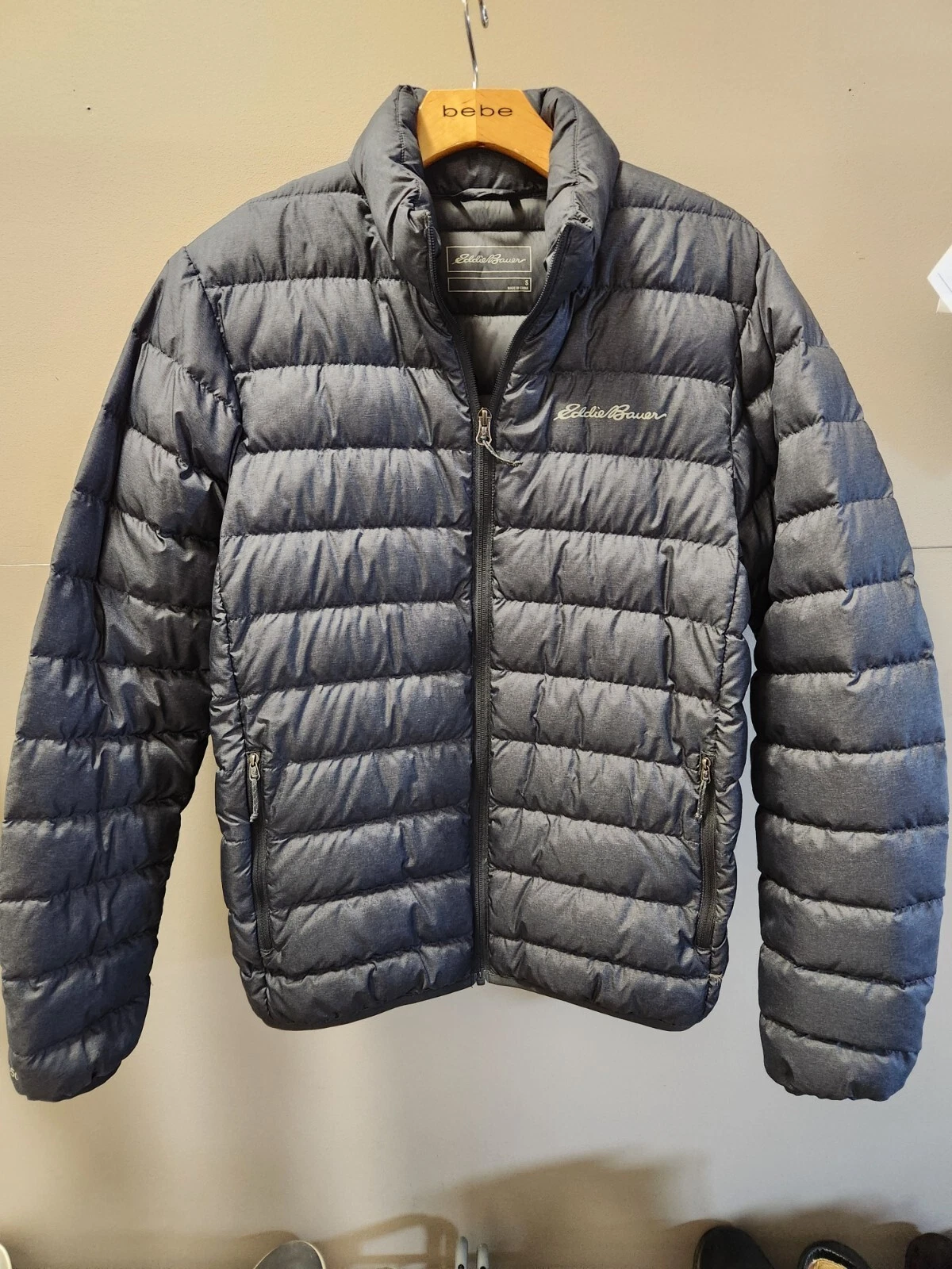 Eddie Bauer Men's Puffer Jacket Power Down Insulation Packable Gray EUC Size S
Opens in a new window