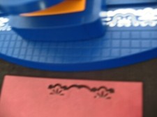 Fiskars Edge Paper Punch  Flowers Vines 2 Border