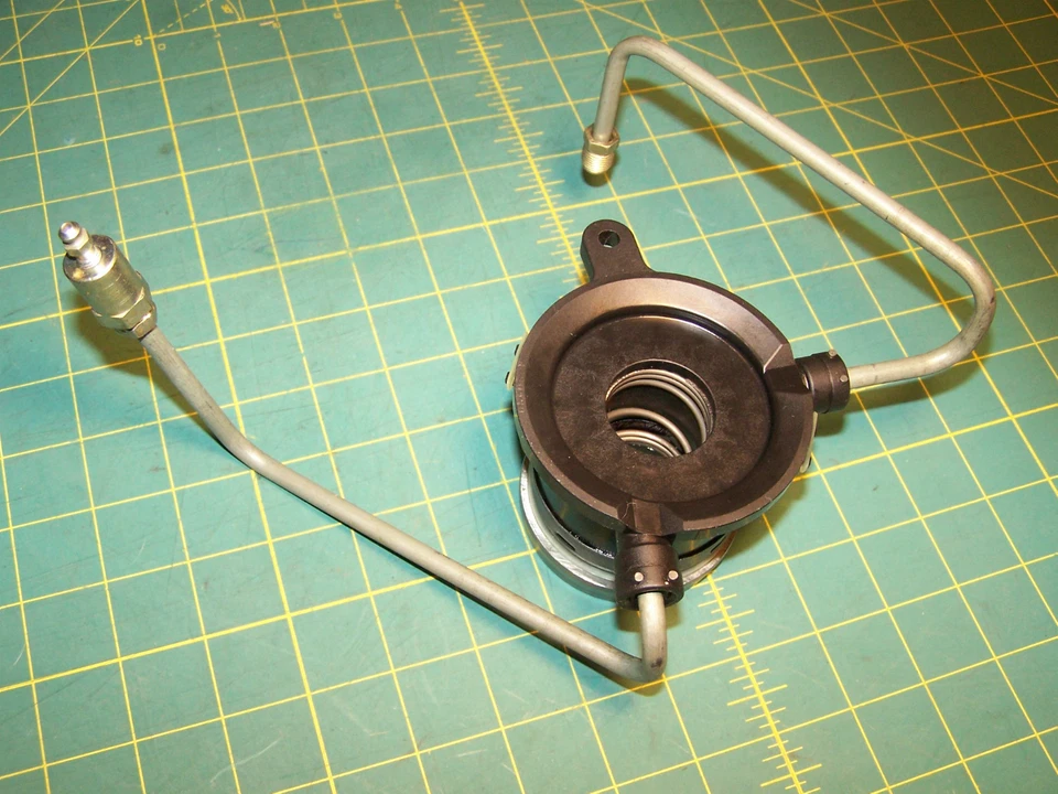 Conjunto de cojinete de liberación hidráulica Jeep Cherokee, Wrangler 2,5 L Foto 3 de 4