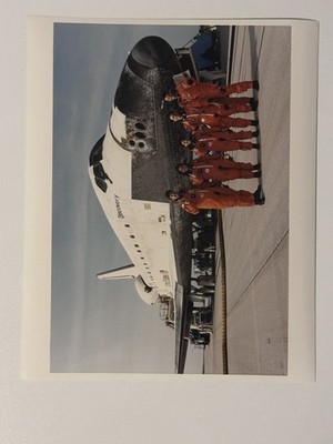 NASA STS-70 Crew Members Give ''thumbs Up'' Press Photo