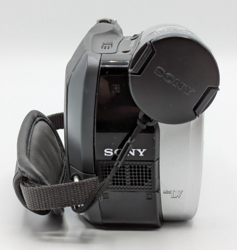 Sony Handycam MiniDV Video Camera DCR-HC26 12x Optical Zoom Nightshot WORKS - Picture 5 of 14