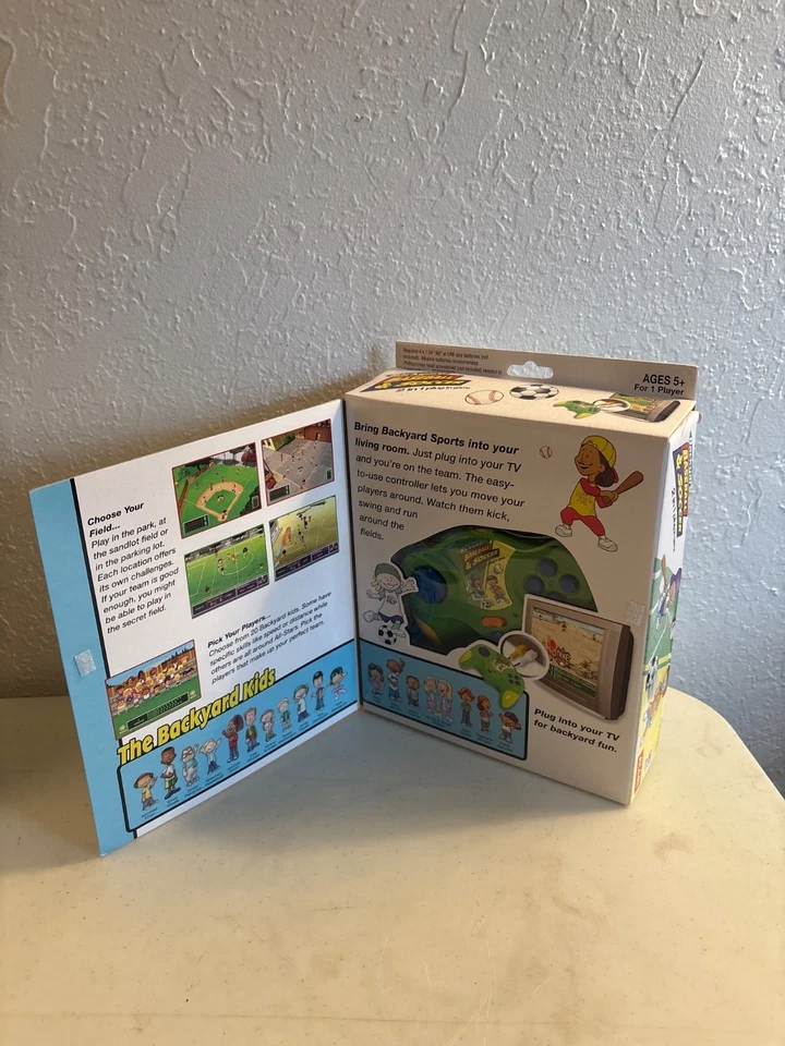ATARI BACKYARD GAMES BÉISBOL Y FÚTBOL 2 EN 1 PLUG N PLAY NUEVO EN CAJA RARO ¡FUERA DE USO! Foto 3 de 3