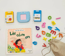 Vietnamese Flashcard Reader Bundle: Communication Book  Alphabet Letters