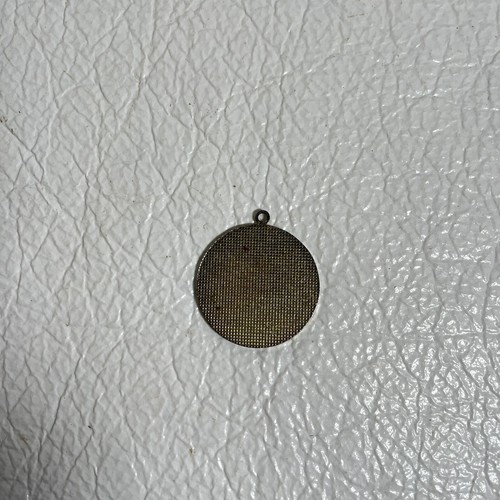 Vintage Coin Pendant Charm Alaska Souvenir Juneau-Ketchikan-Sitka-Skagway 1.5” - Picture 3 of 3