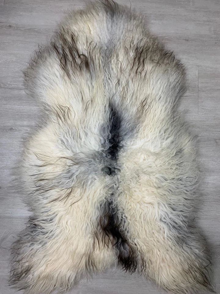 Alfombra de piel de oveja islandesa rizada gris blanca piel genuina natural suave cubierta de asiento Foto 3 de 4