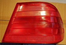 Mercedes-Benz W210 E-Klasse bis Modelpflege Heckleuchte rechts A2108204464 Mercedes-Benz W210 E-Klasse bis Modelpflege Heckleuchte rechts A2108204464