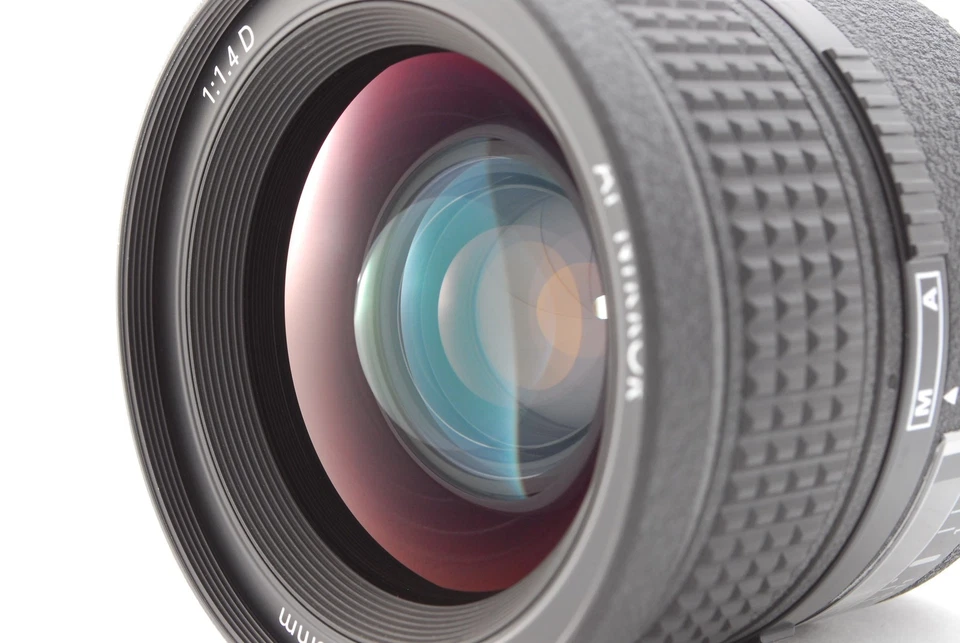 [MINT] Nikon AF Nikkor 28mm F/1.4 D Wide Angle Lens From JAPAN - Image 3 of 4