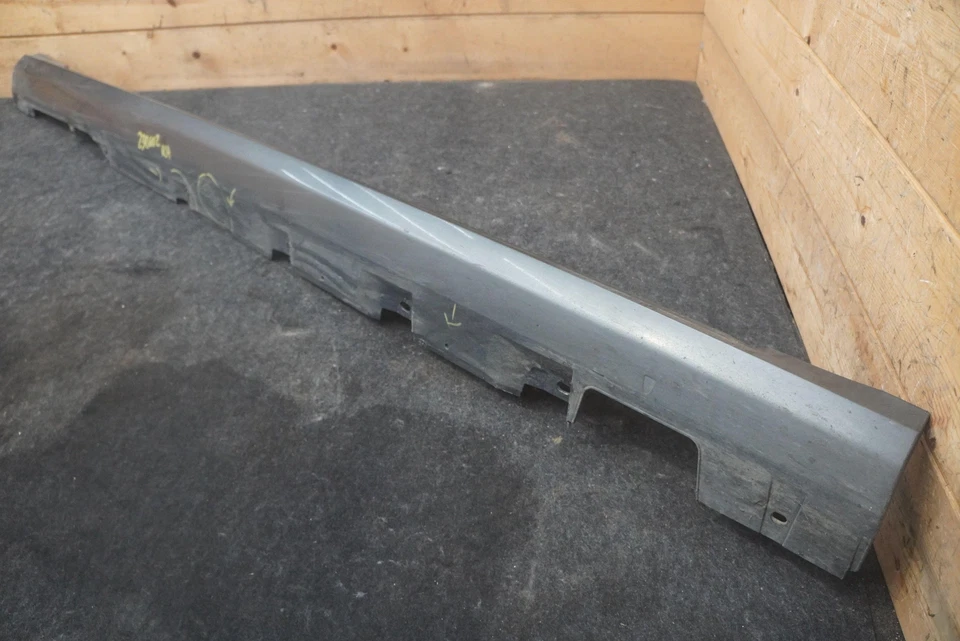 Right Rocker Panel Side Skirt Trim Molding 4H0853860F OEM Audi S8 2015-18 *Note* - Image 4 of 4