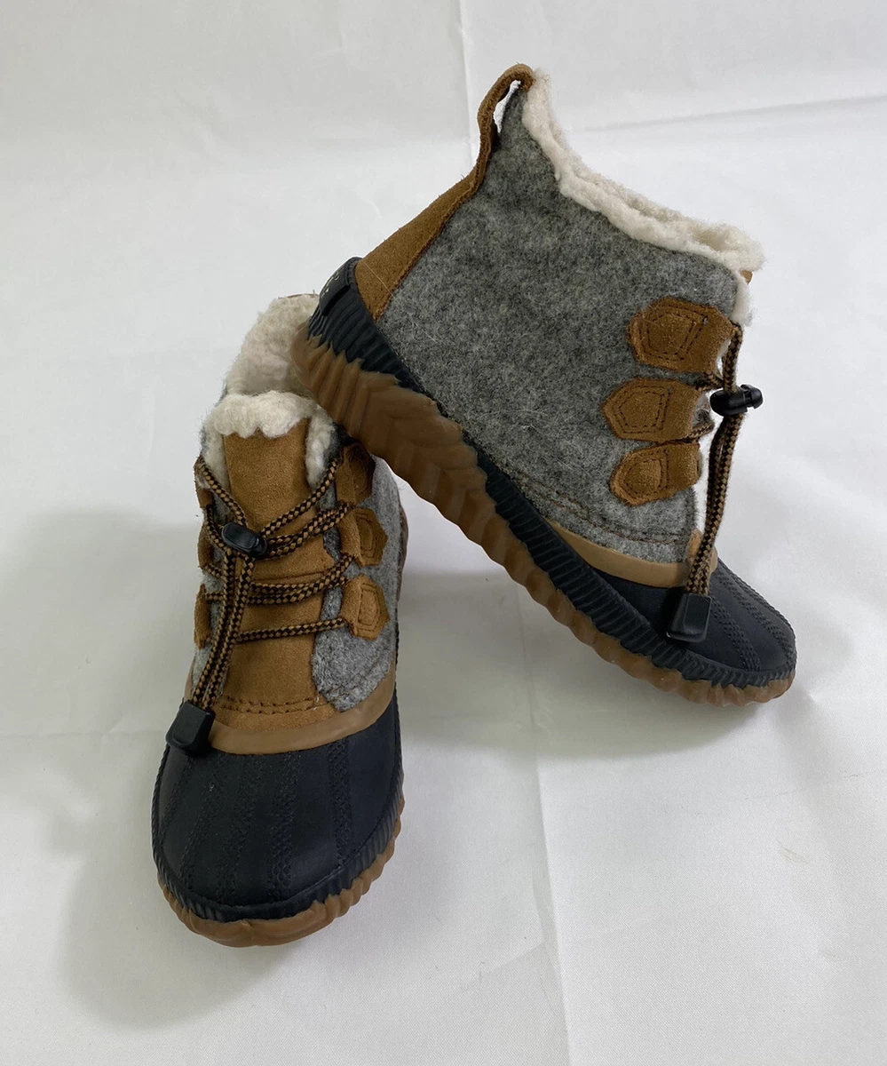 Girls size top 2 duck boots