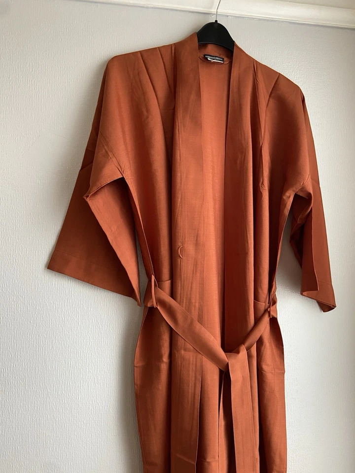 Pure Silk Kimono Gown Robe with Belt Rust/ Orange Colour Robe 26” P2P - Image 2 of 4