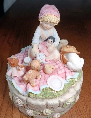 1994 Enesco Music Box ''Who Wants Tea'' Vintage Plays ''Tea For Two'' Porcelain 