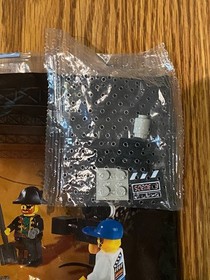 Lego Studios 1411 PIRATES TREASURE HUNT SET (sealed) w/rare bonus pieces